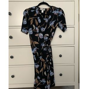 MATERNITY wrap dress